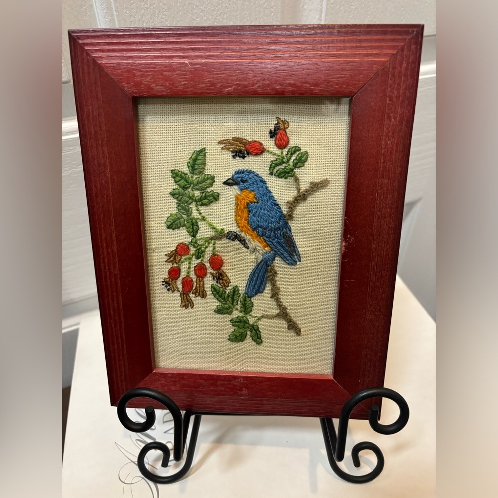 Linda Powell Floral Hummingbird Embroidery Art 1980s Design